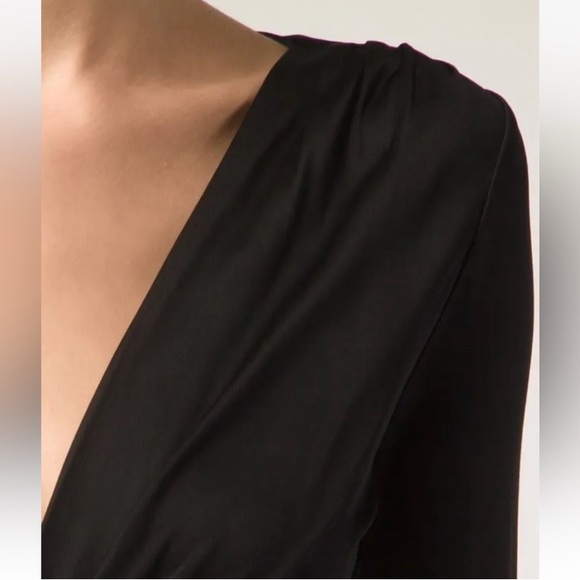 New Diane Von Furstenberg Black Ruched V-neck Rayon Dress Size 4 - Picture 4 of 13